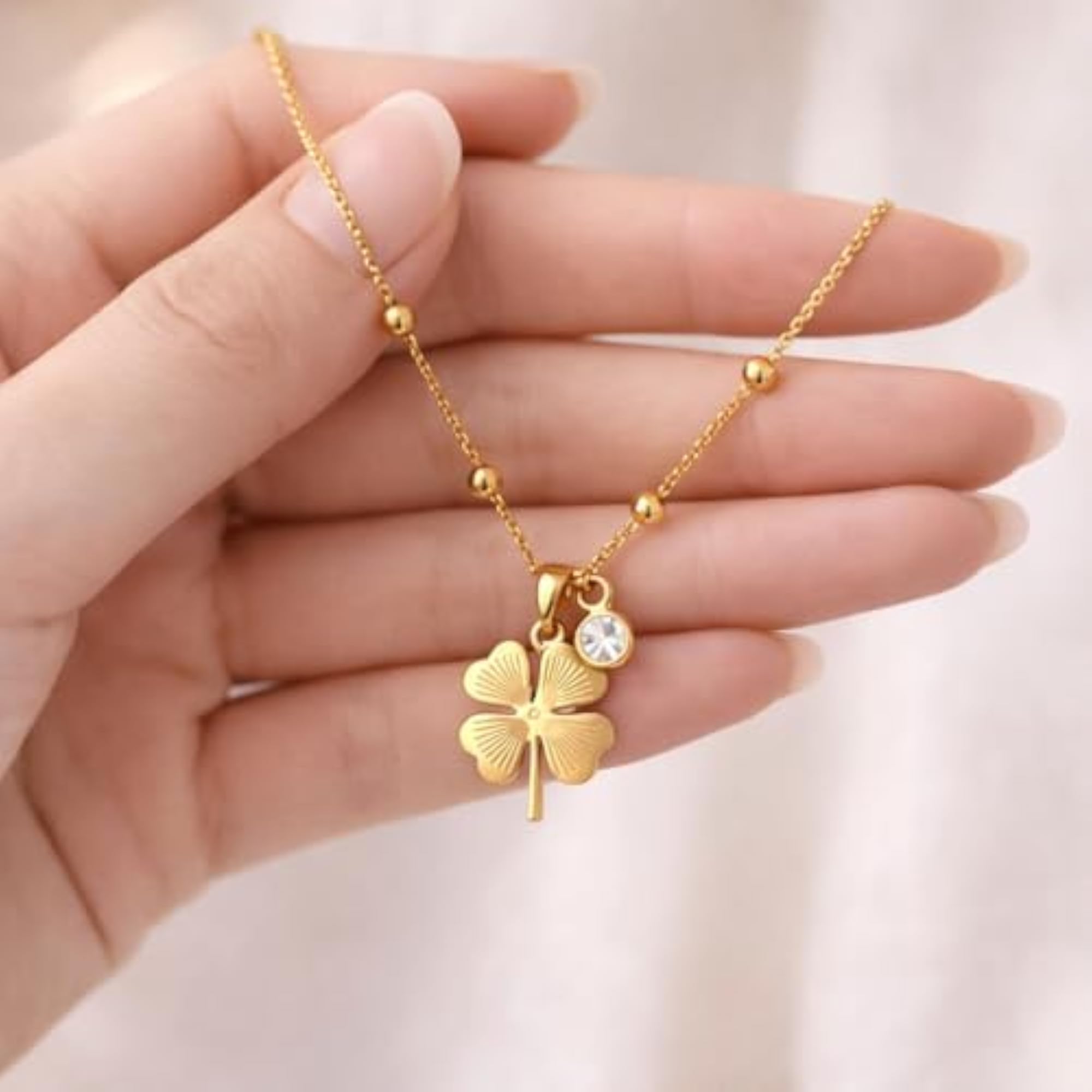 Tone Clover Pendant Necklace with Beaded Alloy Chain